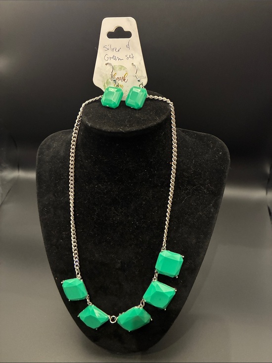 Jen’s Journey Jewelry - Silver-Tone Necklace and Earrings with Green Faceted Stones - Women Jewelry
